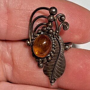feather and amber colored stone / bead 925 silver ring